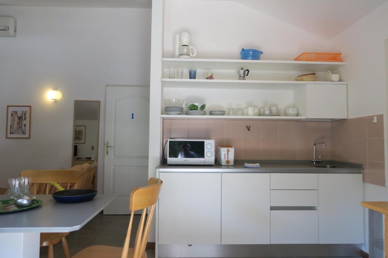 Apartman Number 9 Rovinj Bagian luar foto